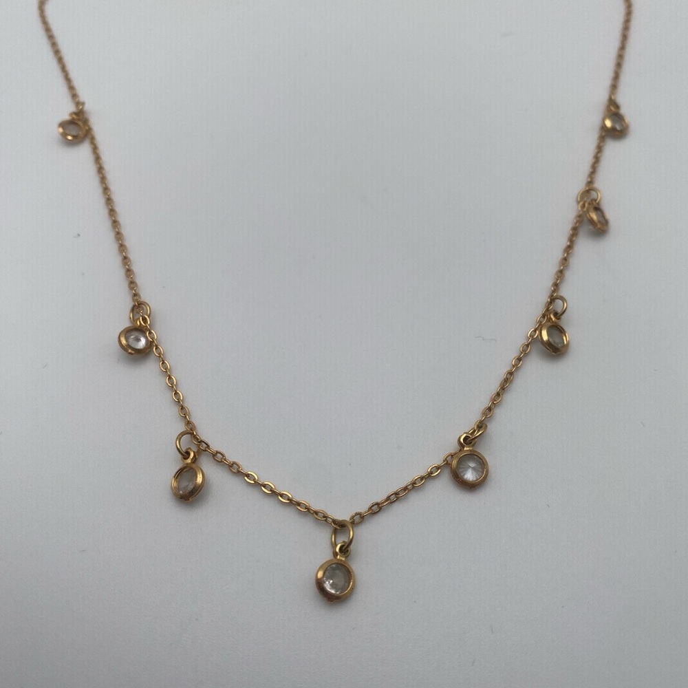 Elegant Gold Necklace with Crystal Accents